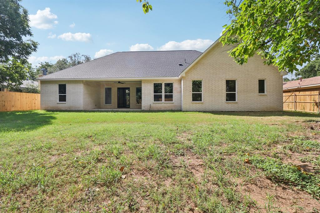 1810 Kynette Drive Euless, TX 76040 - Photo 39 of 40