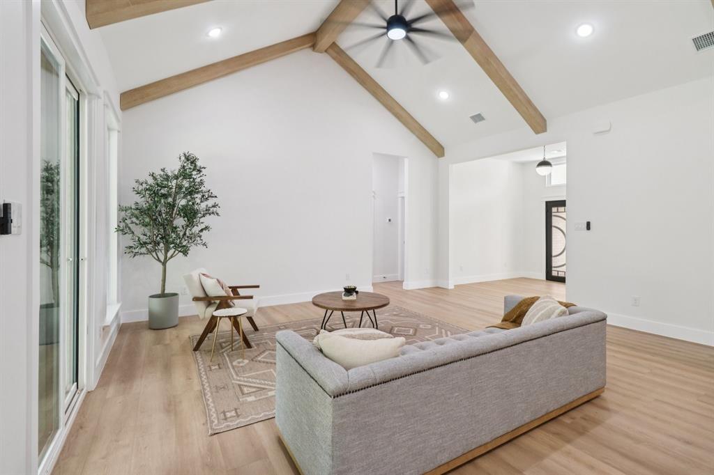 1810 Kynette Drive Euless, TX 76040 - Photo 7 of 40