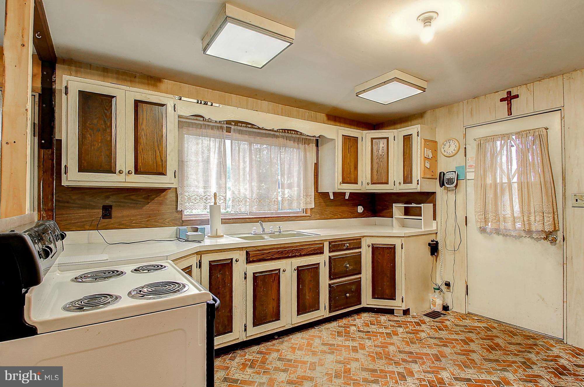 738 Elmhurst Road Severn, MD 21144 - Photo 8 of 24 Kitchen