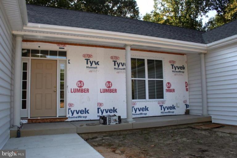 9106 Dahlgren Road King George, VA 22485 - Photo 7 of 13 Front Porch