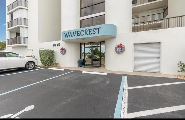 a view of a building entrance