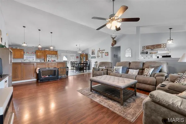 $265,000 | 829 Plantation Boulevard, Sikeston, MO 63801