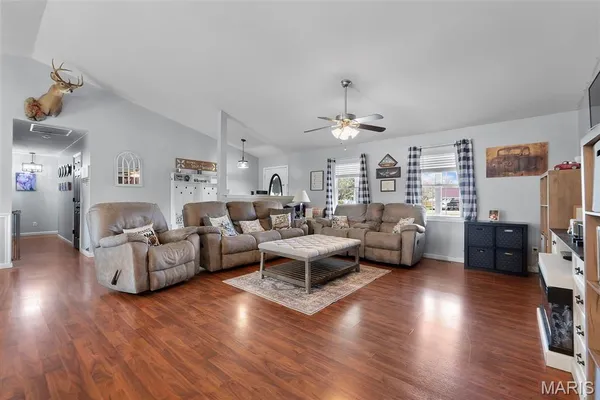 $265,000 | 829 Plantation Boulevard, Sikeston, MO 63801