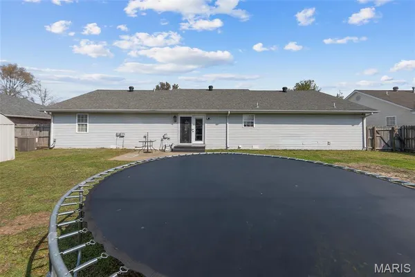 $265,000 | 829 Plantation Boulevard, Sikeston, MO 63801