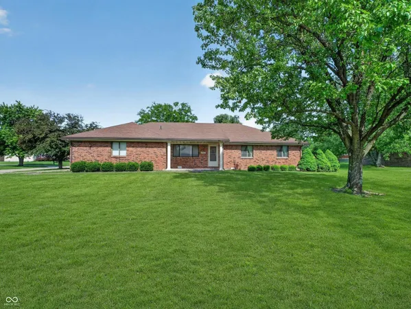 $279,500 | 8782 Surrey Drive, Pendleton, IN 46064
