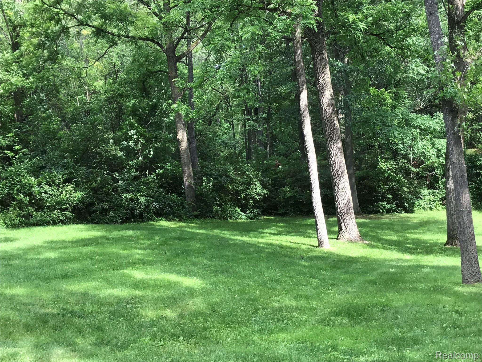 1930 East Coon Lake Road Howell, MI 48843 - Photo 48 of 51 tempImagekig5lv.jpg