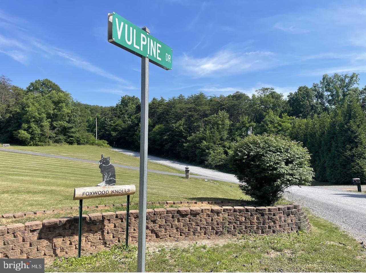 Vulpine Drive Gerrardstown, WV 25420 - Photo 4 of 5 a view of a chairs and table in the patio