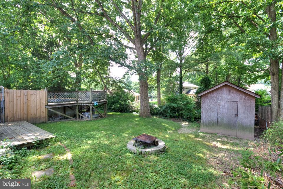 7435 Axton Street Springfield, VA 22151 - Photo 28 of 30 Exterior (Rear)