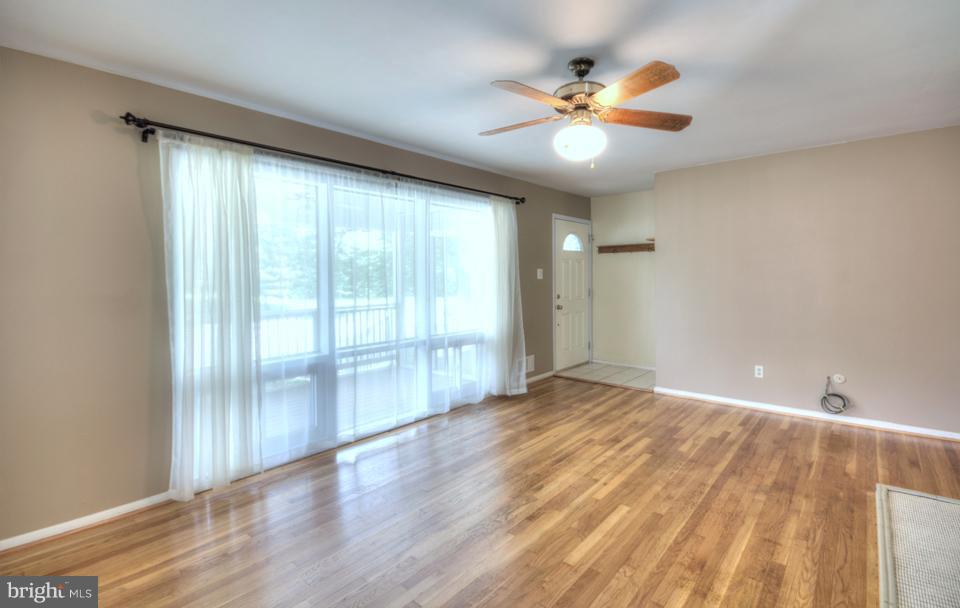 7435 Axton Street Springfield, VA 22151 - Photo 5 of 30 View