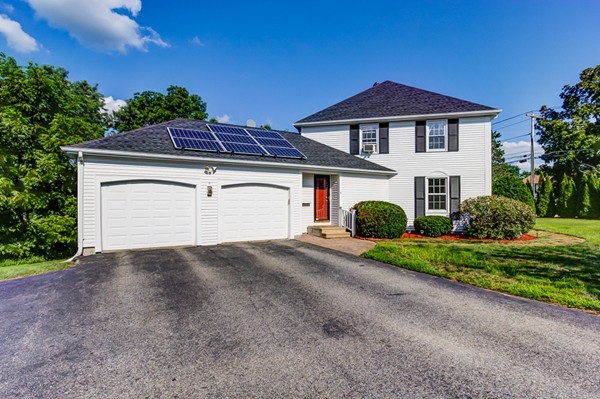 6 Lanthorn Road Northborough, MA 01532 - Photo 3 of 29 Gallery Image 3