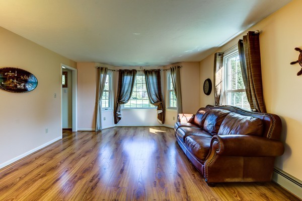 6 Lanthorn Road Northborough, MA 01532 - Photo 5 of 29 Gallery Image 5