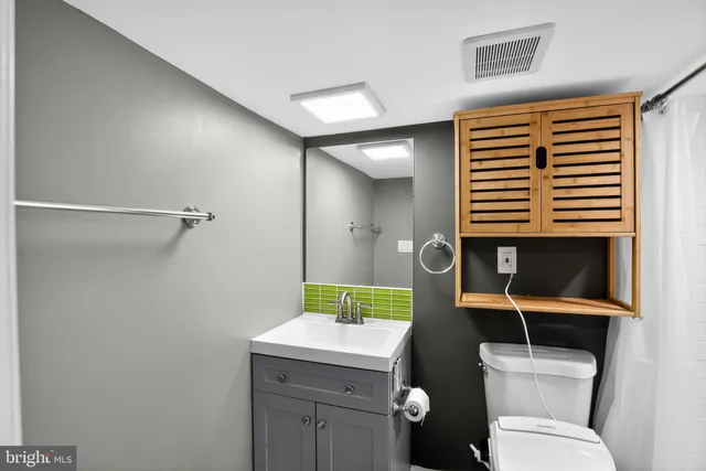 $284,900 | 2810 Roselawn Avenue, Baltimore, MD 21214