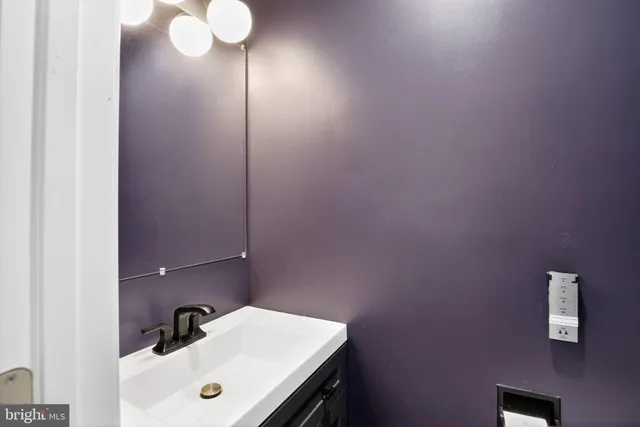 $284,900 | 2810 Roselawn Avenue, Baltimore, MD 21214