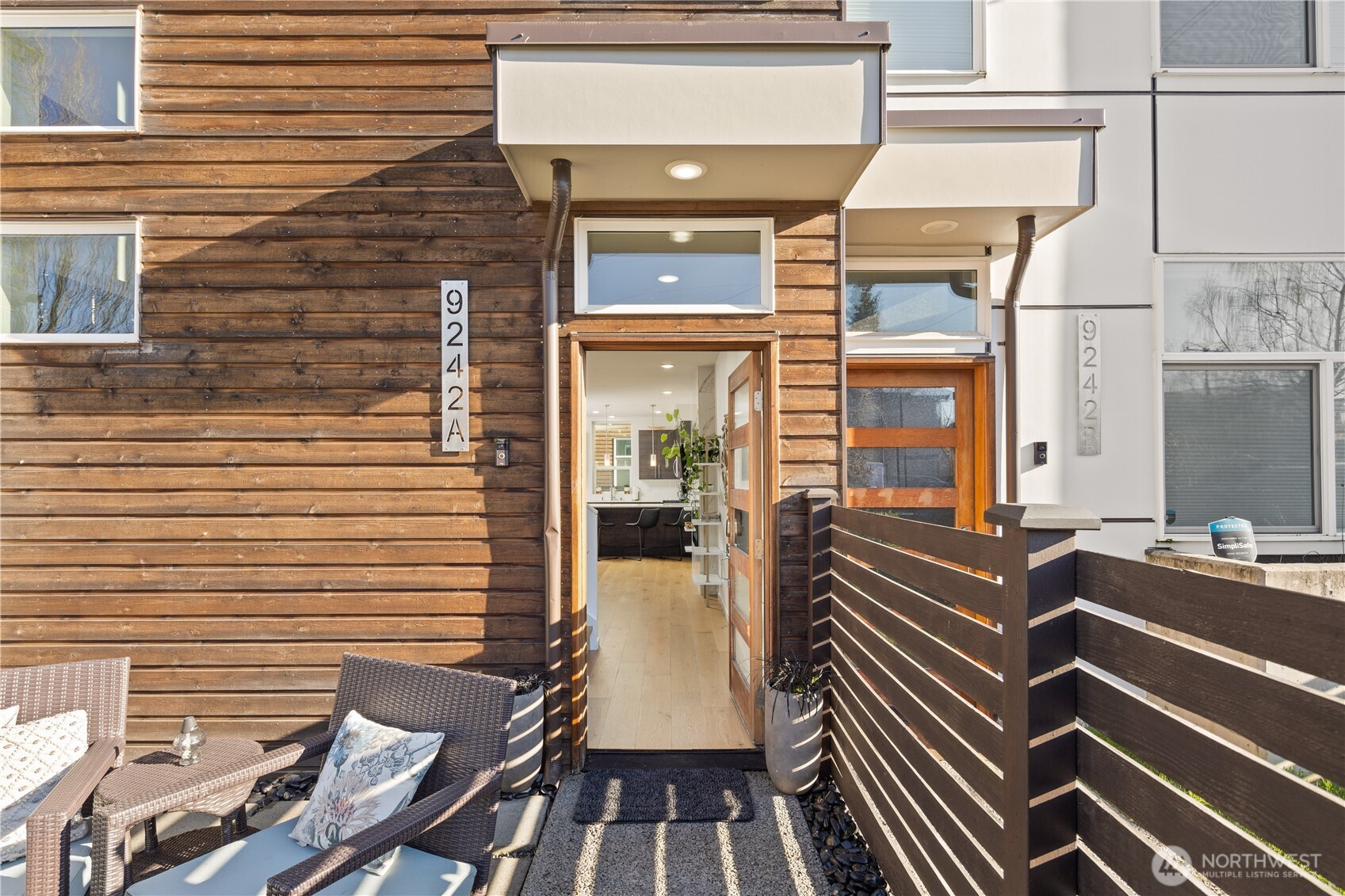 9242 A 17th Avenue Southwest Seattle, WA 98106 - Photo 1 of 37