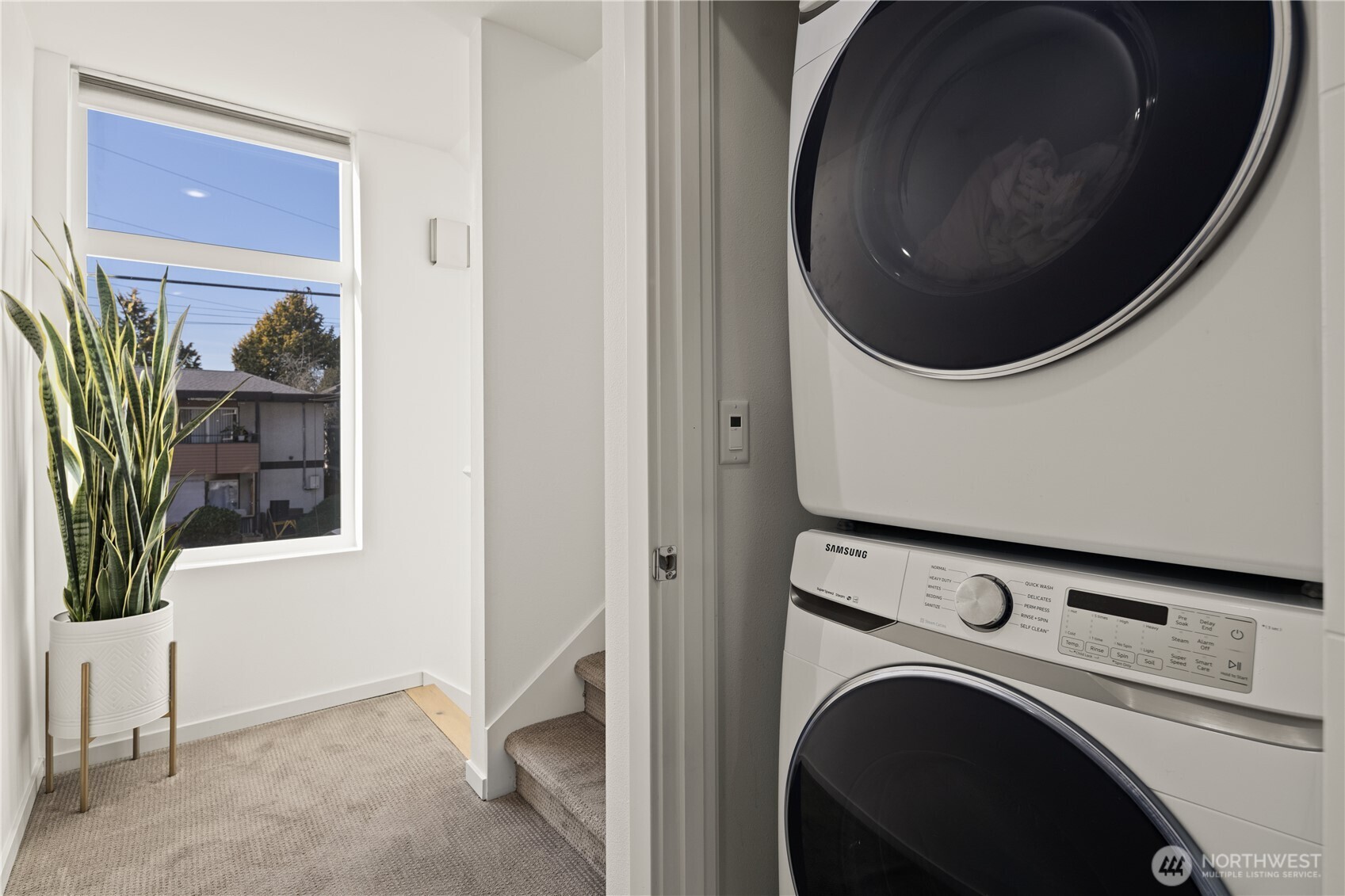 9242 A 17th Avenue Southwest Seattle, WA 98106 - Photo 24 of 37