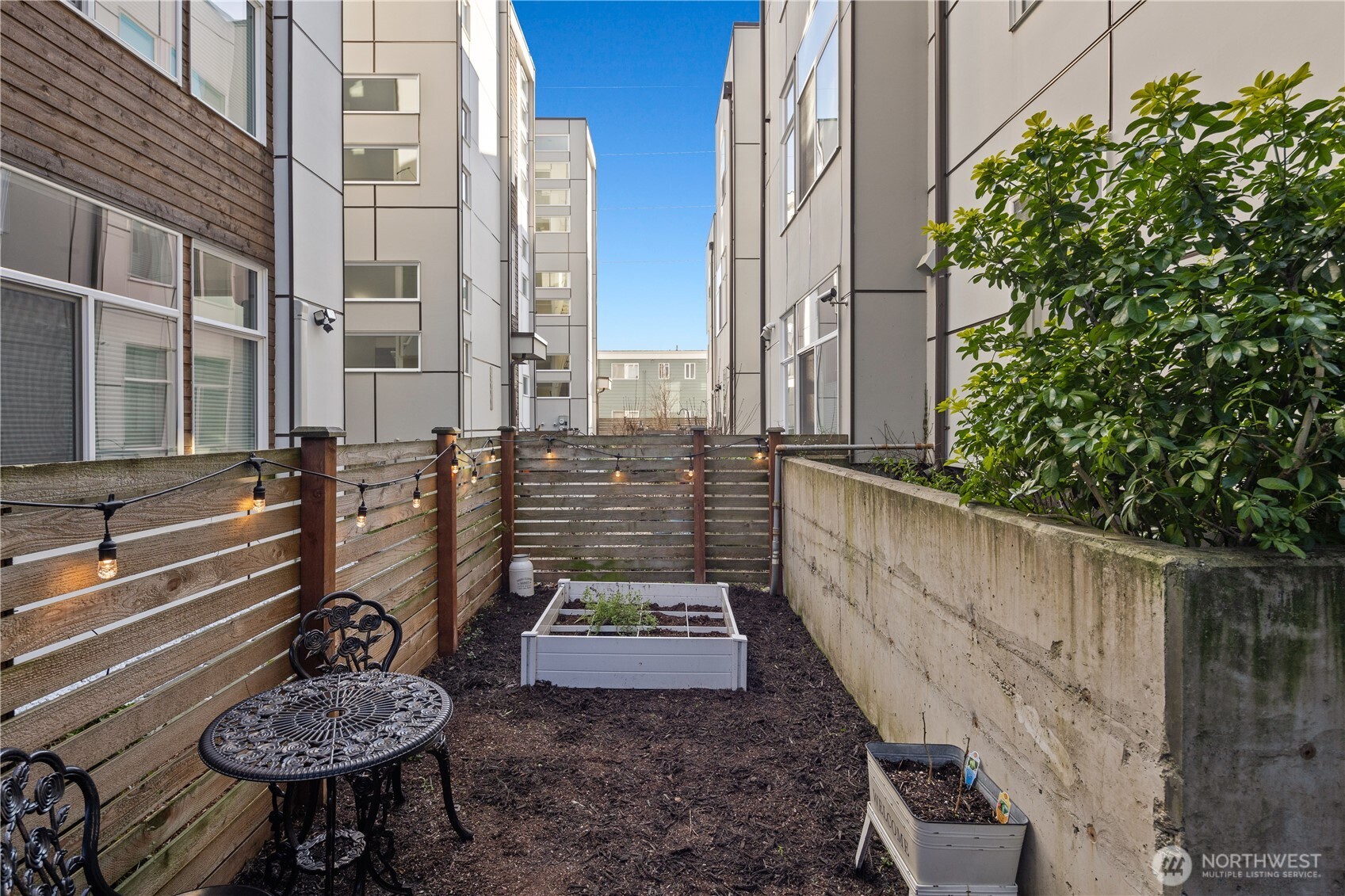 9242 A 17th Avenue Southwest Seattle, WA 98106 - Photo 36 of 37