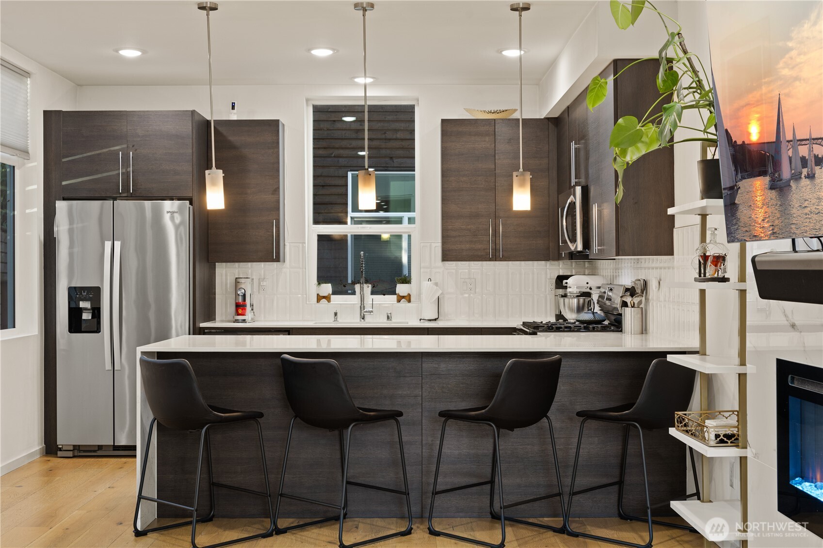 9242 A 17th Avenue Southwest Seattle, WA 98106 - Photo 9 of 37