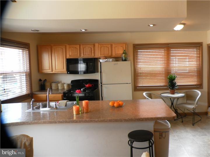 3783 Lankenau Road Philadelphia, PA 19131 - Photo 12 of 25 Kitchen