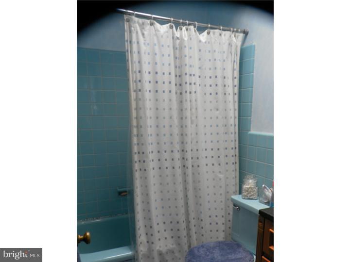 3783 Lankenau Road Philadelphia, PA 19131 - Photo 21 of 25 Bathroom
