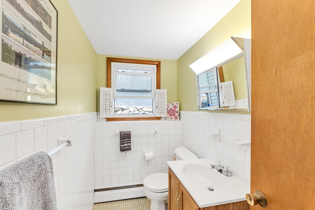 122 Running Brook Road Boston, MA 02132 - Photo 20 of 24 Gallery Image 20