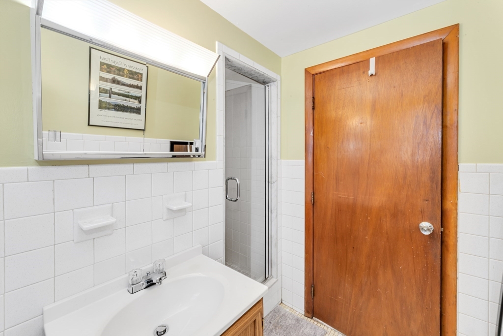 122 Running Brook Road Boston, MA 02132 - Photo 21 of 24 Gallery Image 21