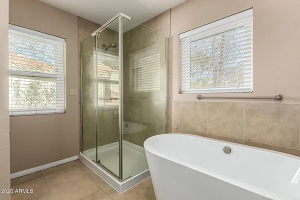 $575,000 | 522 South Marina Drive, Gilbert, AZ 85233