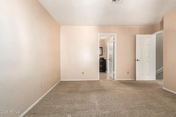 $575,000 | 522 South Marina Drive, Gilbert, AZ 85233