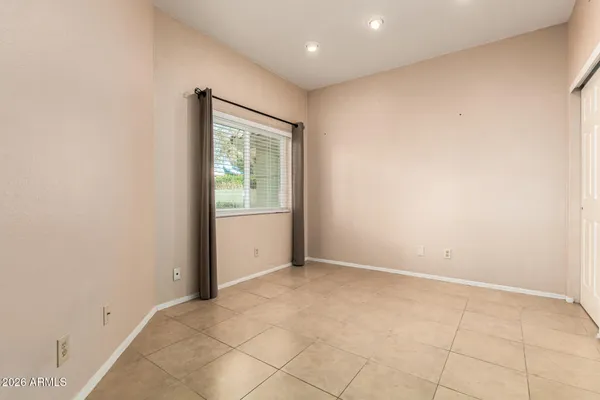 $575,000 | 522 South Marina Drive, Gilbert, AZ 85233