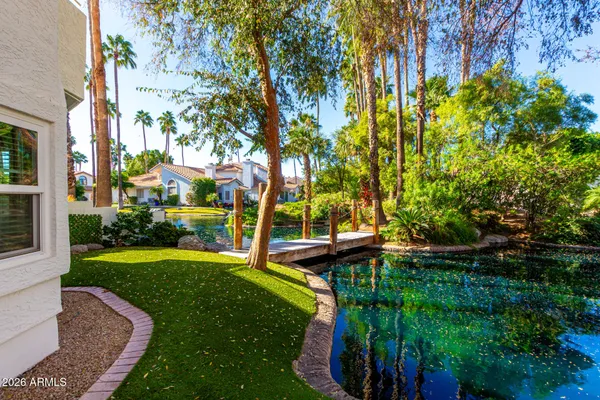 $575,000 | 522 South Marina Drive, Gilbert, AZ 85233