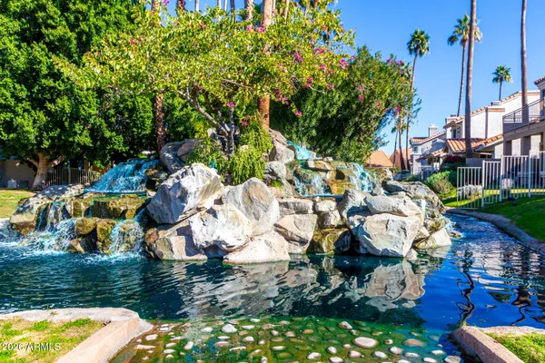 $575,000 | 522 South Marina Drive, Gilbert, AZ 85233