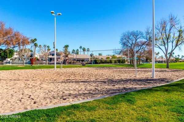 $575,000 | 522 South Marina Drive, Gilbert, AZ 85233