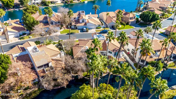 $575,000 | 522 South Marina Drive, Gilbert, AZ 85233