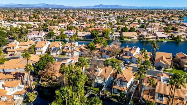 $575,000 | 522 South Marina Drive, Gilbert, AZ 85233