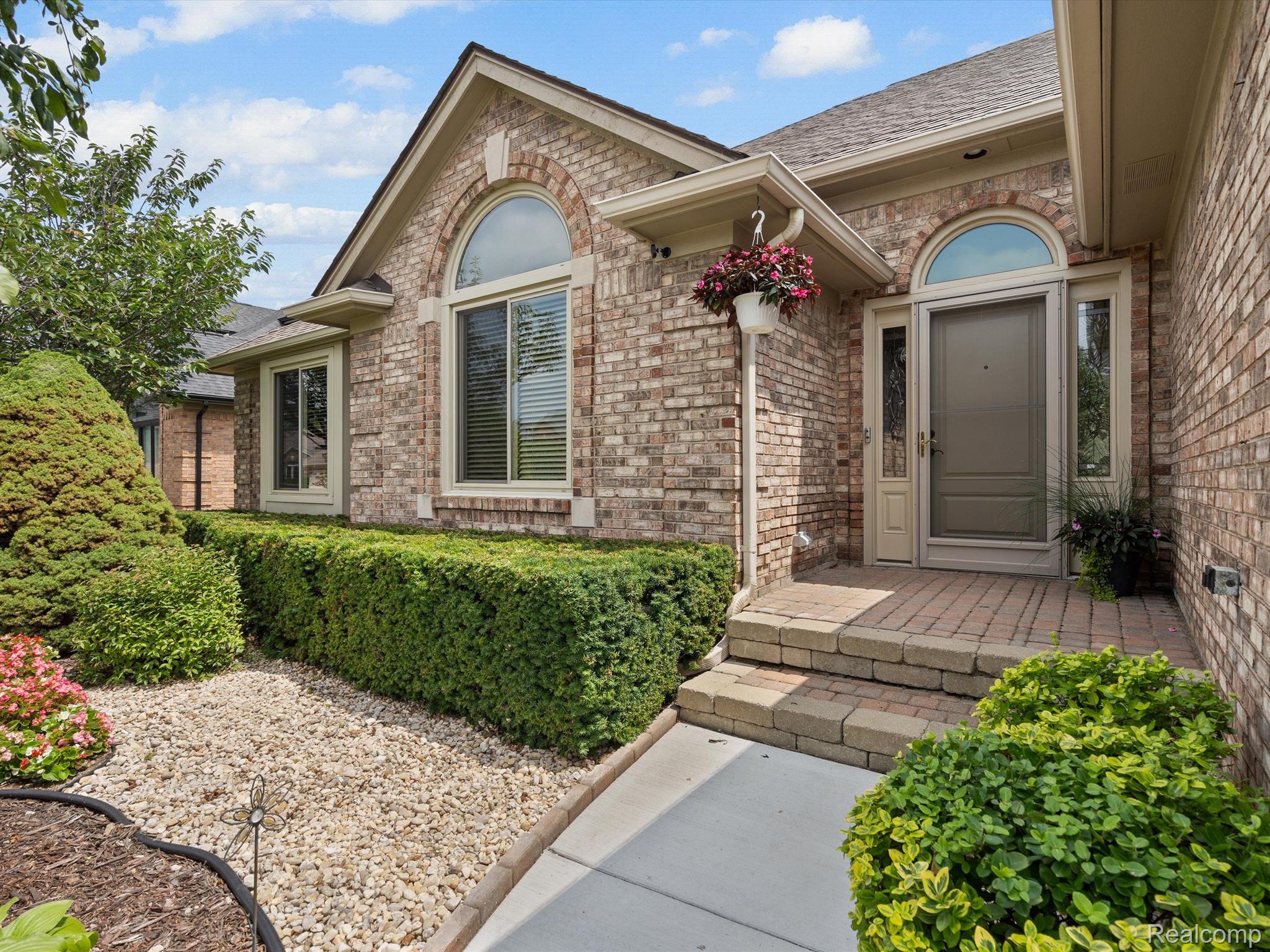 46822 West Ridge Drive Macomb, MI 48044 - Photo 9 of 50 Gallery Image 9
