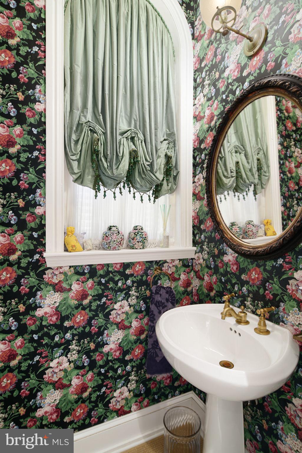 2022 Spruce Street Philadelphia, PA 19103 - Photo 13 of 40