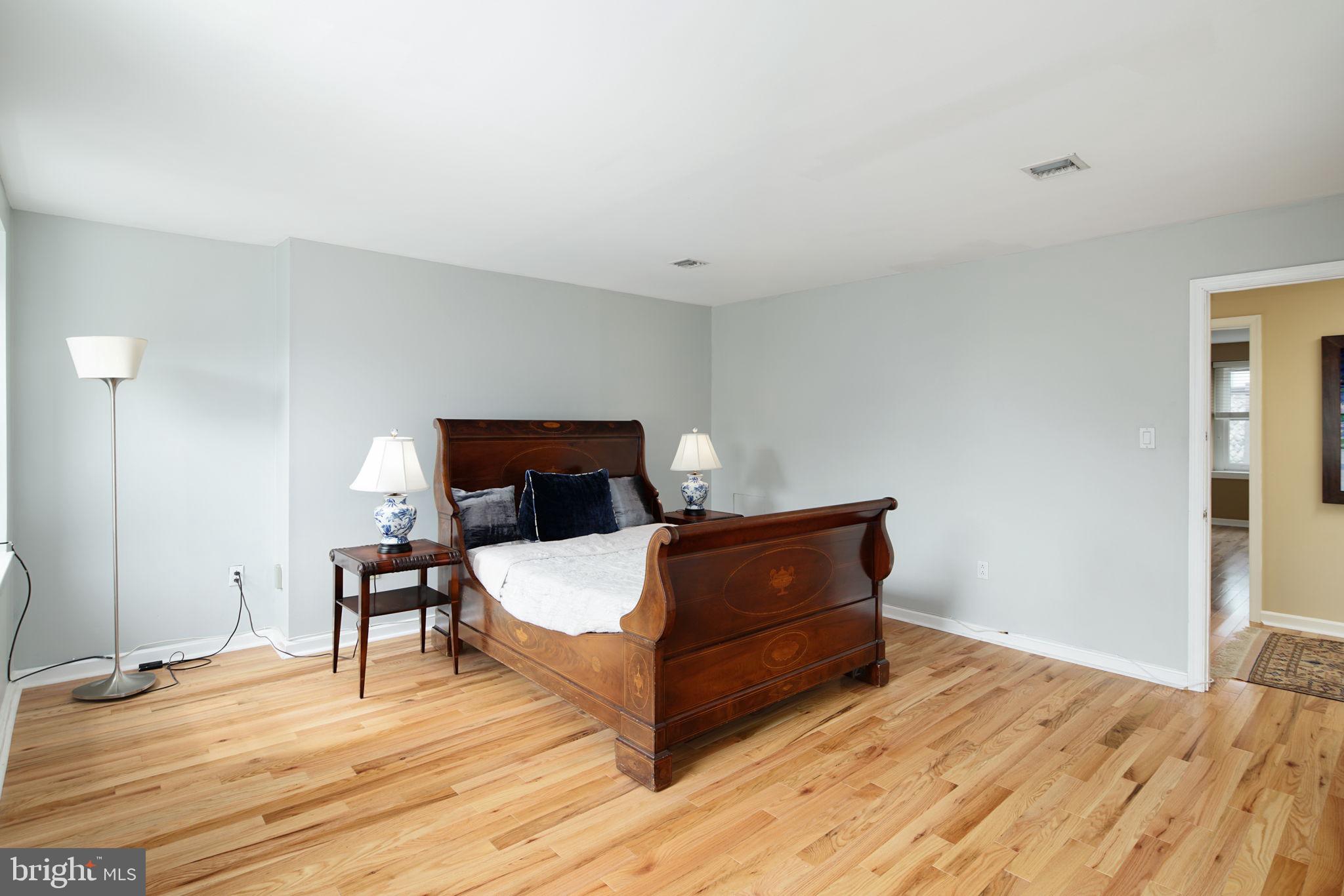 2022 Spruce Street Philadelphia, PA 19103 - Photo 22 of 40