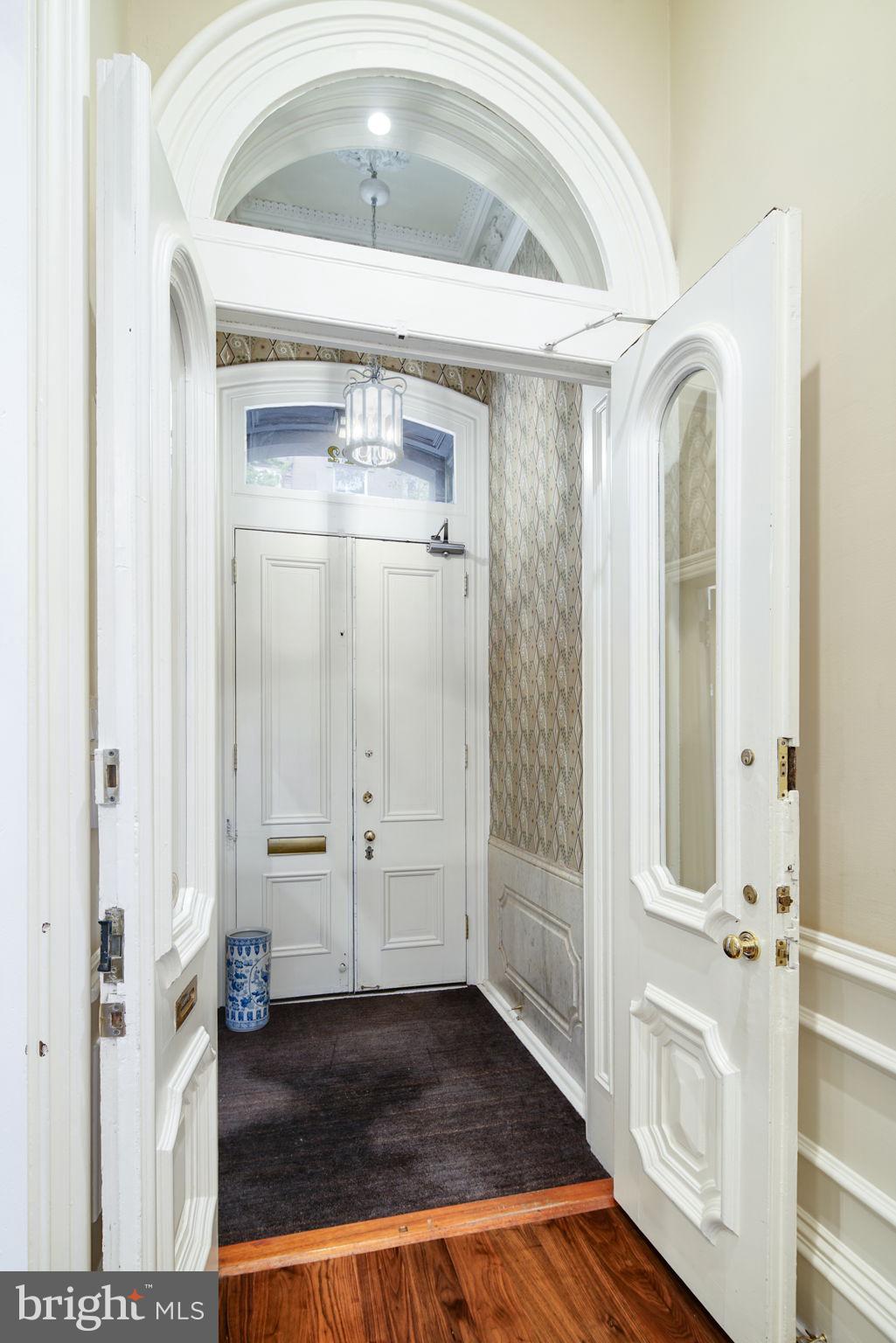 2022 Spruce Street Philadelphia, PA 19103 - Photo 3 of 40