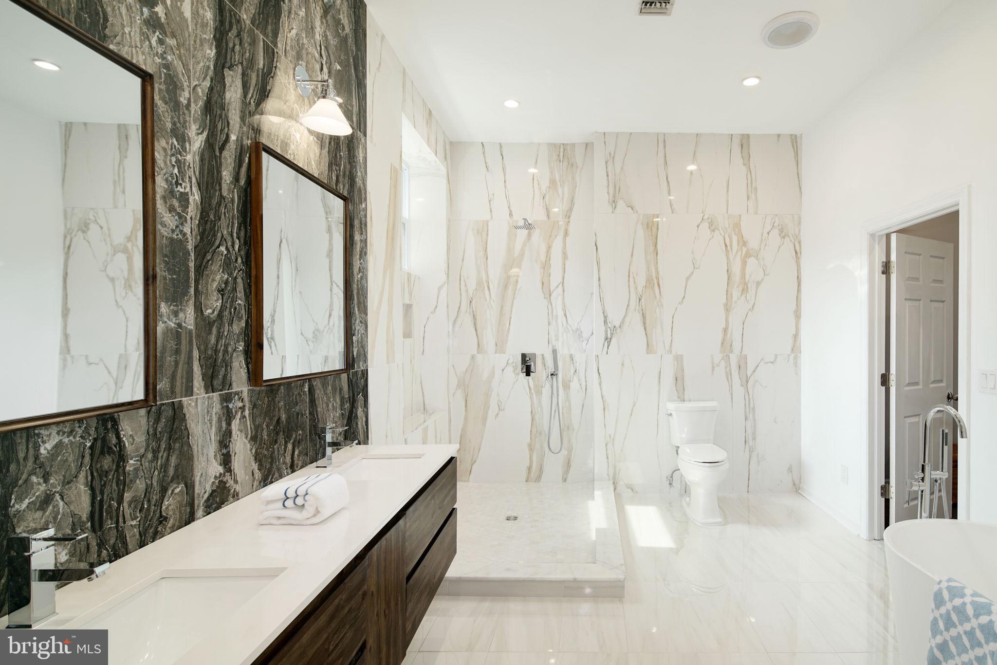 2022 Spruce Street Philadelphia, PA 19103 - Photo 34 of 40