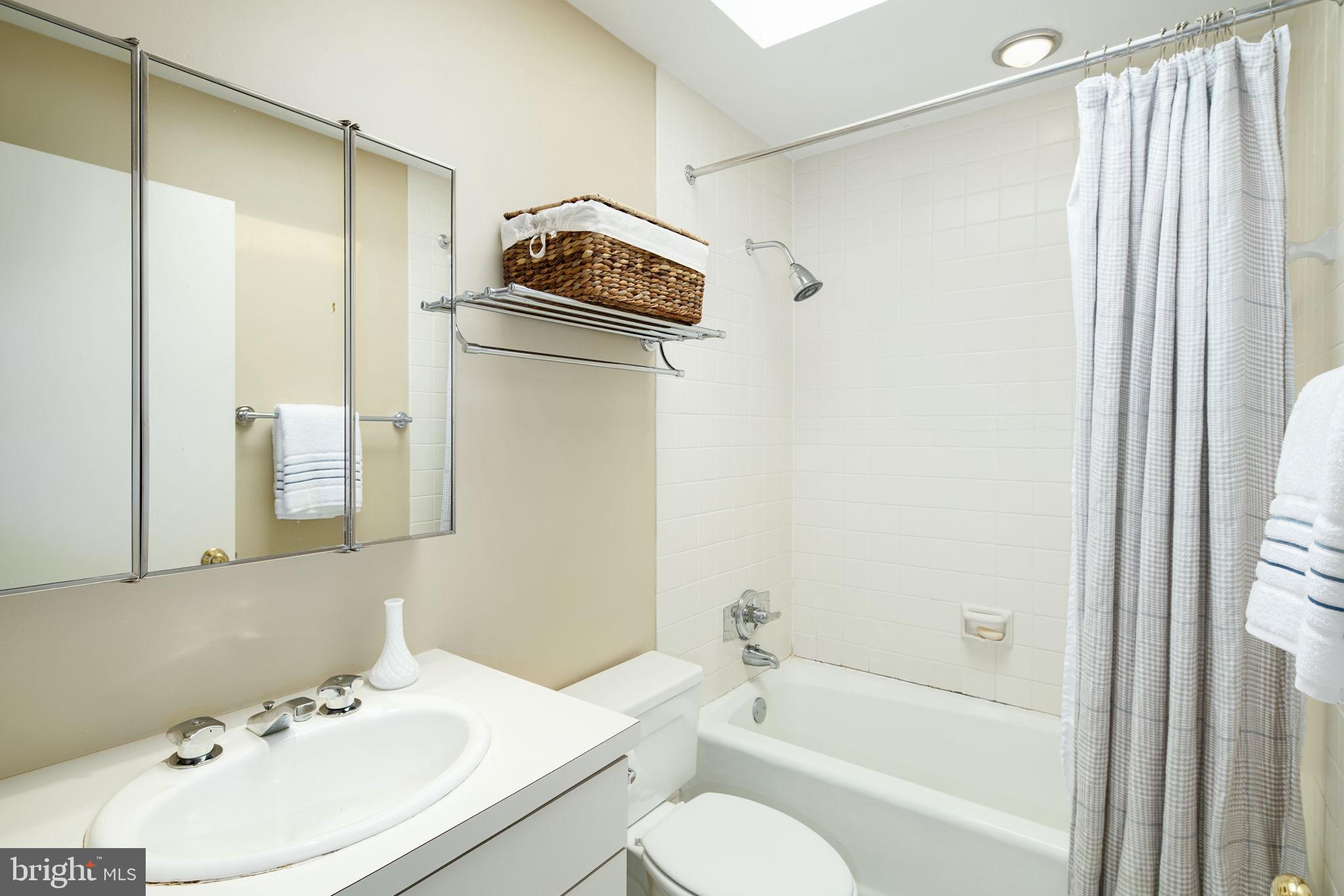 2022 Spruce Street Philadelphia, PA 19103 - Photo 36 of 40