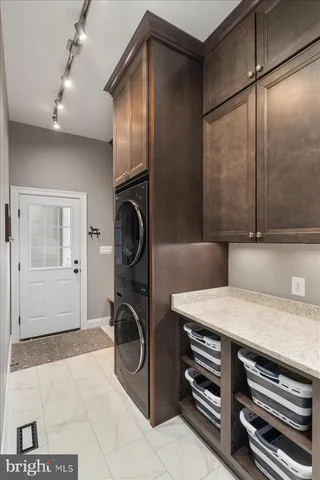 $1,850,000 | 19829 Somercote Lane, Leesburg, VA 20175