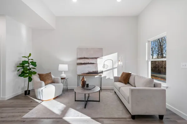 $309,900 | 1118 West 1st Street, Dickson, TN 37055