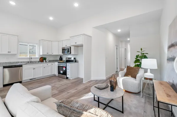 $309,900 | 1118 West 1st Street, Dickson, TN 37055