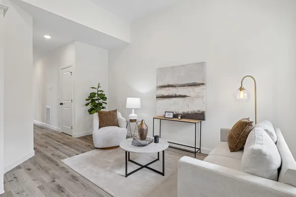 $309,900 | 1118 West 1st Street, Dickson, TN 37055