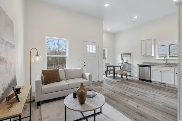 $309,900 | 1118 West 1st Street, Dickson, TN 37055