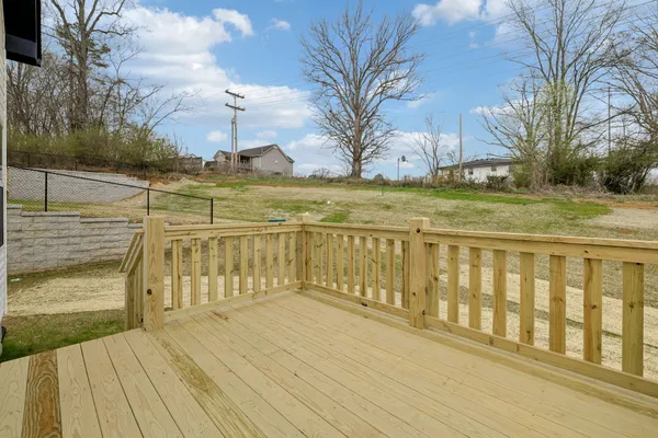 $309,900 | 1118 West 1st Street, Dickson, TN 37055