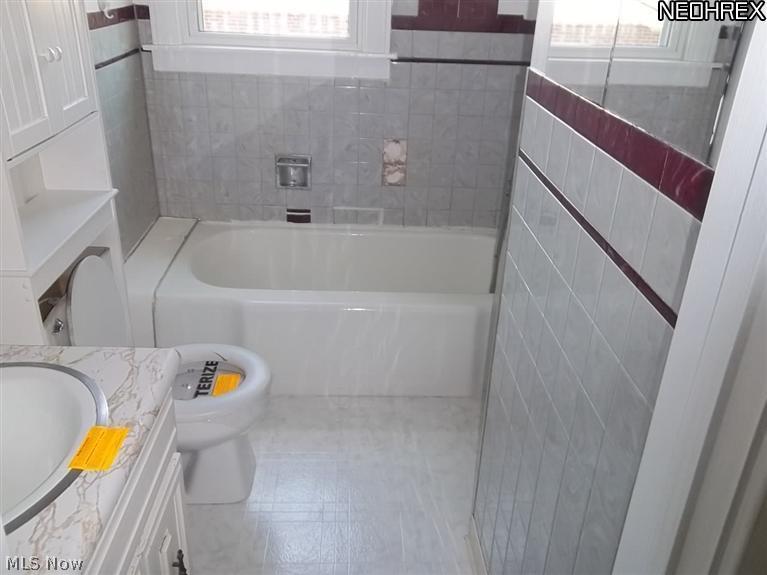 833 East Waterloo Road Akron, OH 44306 - Photo 14 of 24