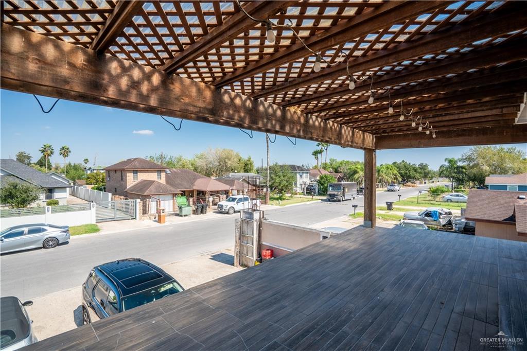 306 R Street Weslaco, TX 78596 - Photo 25 of 33 a view of a porch