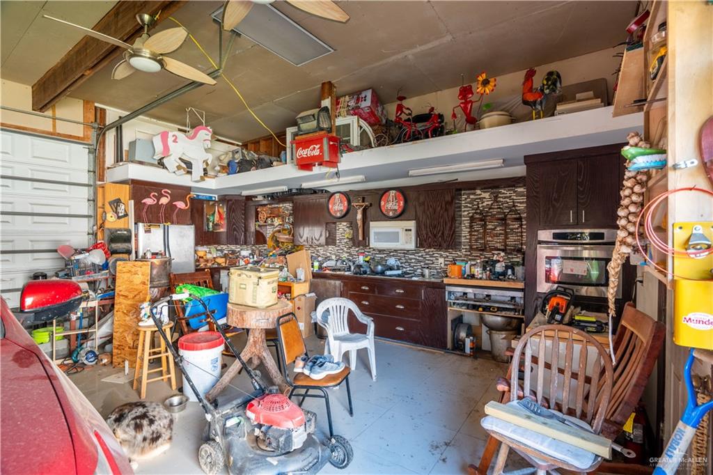 306 R Street Weslaco, TX 78596 - Photo 28 of 33 a outdoor living space with furniture