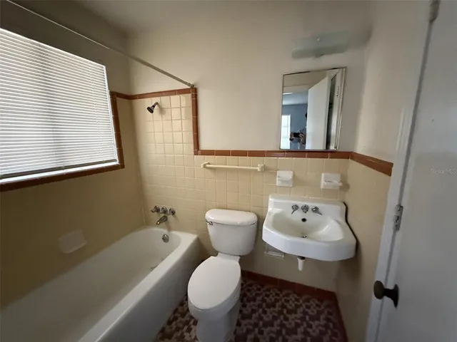 $1,400 | 1423 Northwest 6th Avenue, Gainesville, FL 32603