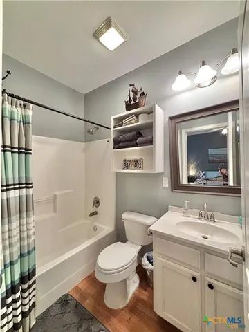 $549,000 | 193 Coastal Oaks Loop, Port O'Connor, TX 77982